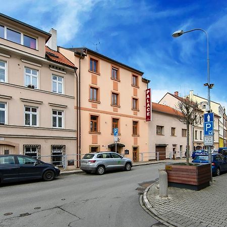 Hotel Palace Plzeň Buitenkant foto